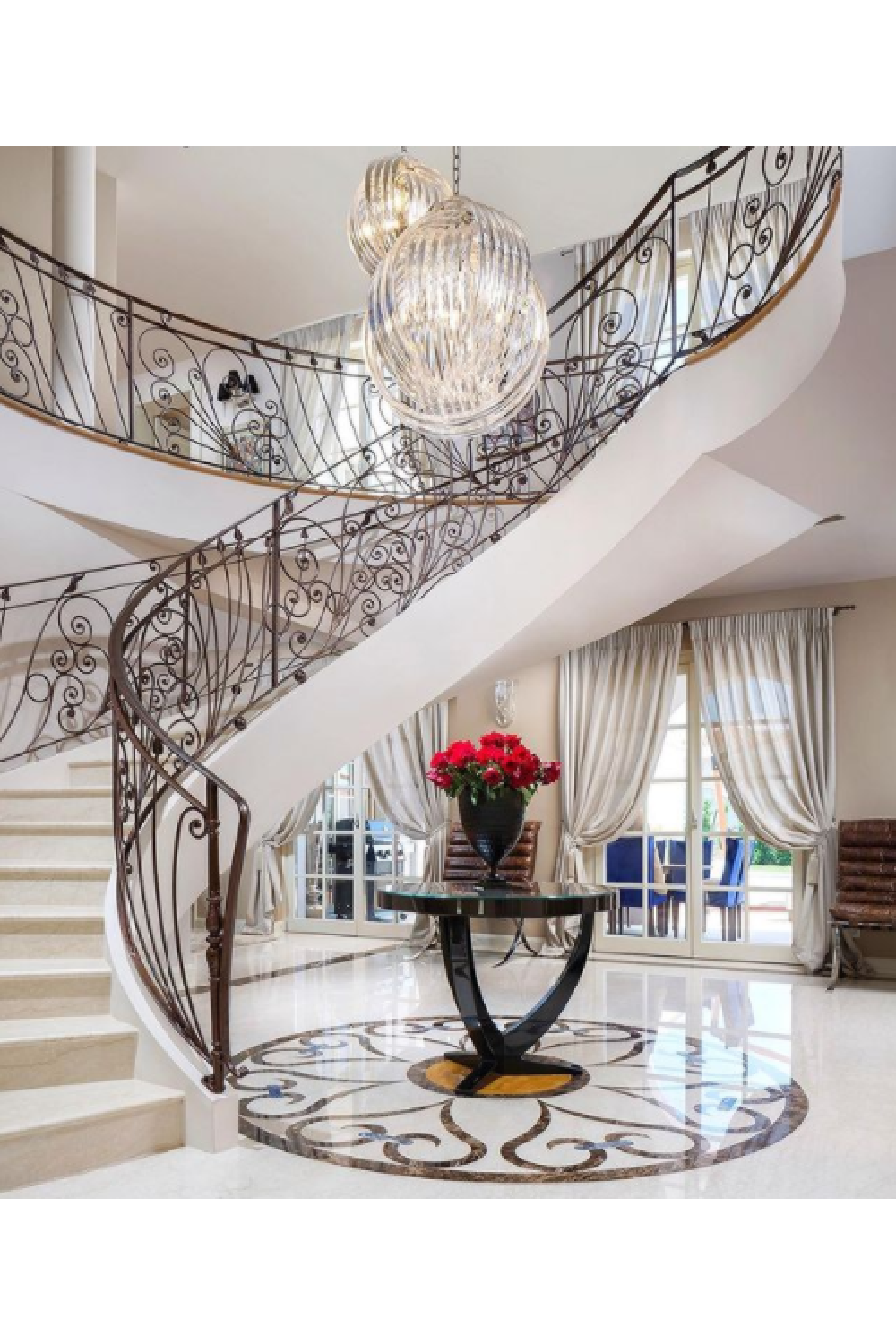 Lucite Loop Chandelier | Eichholtz Marco Polo L | OROA TRADE
